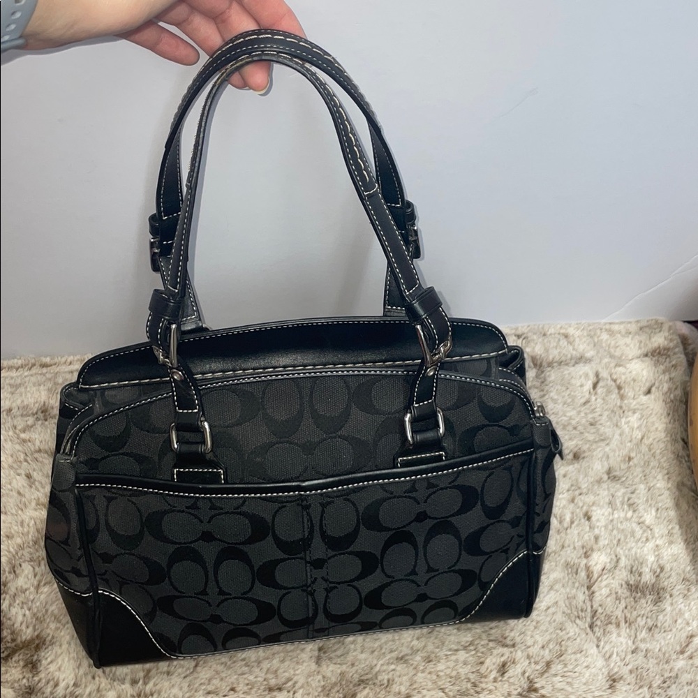 Vintage Coach ‘Hamptons’ Signature Small Satchel - Picture 2 of 16